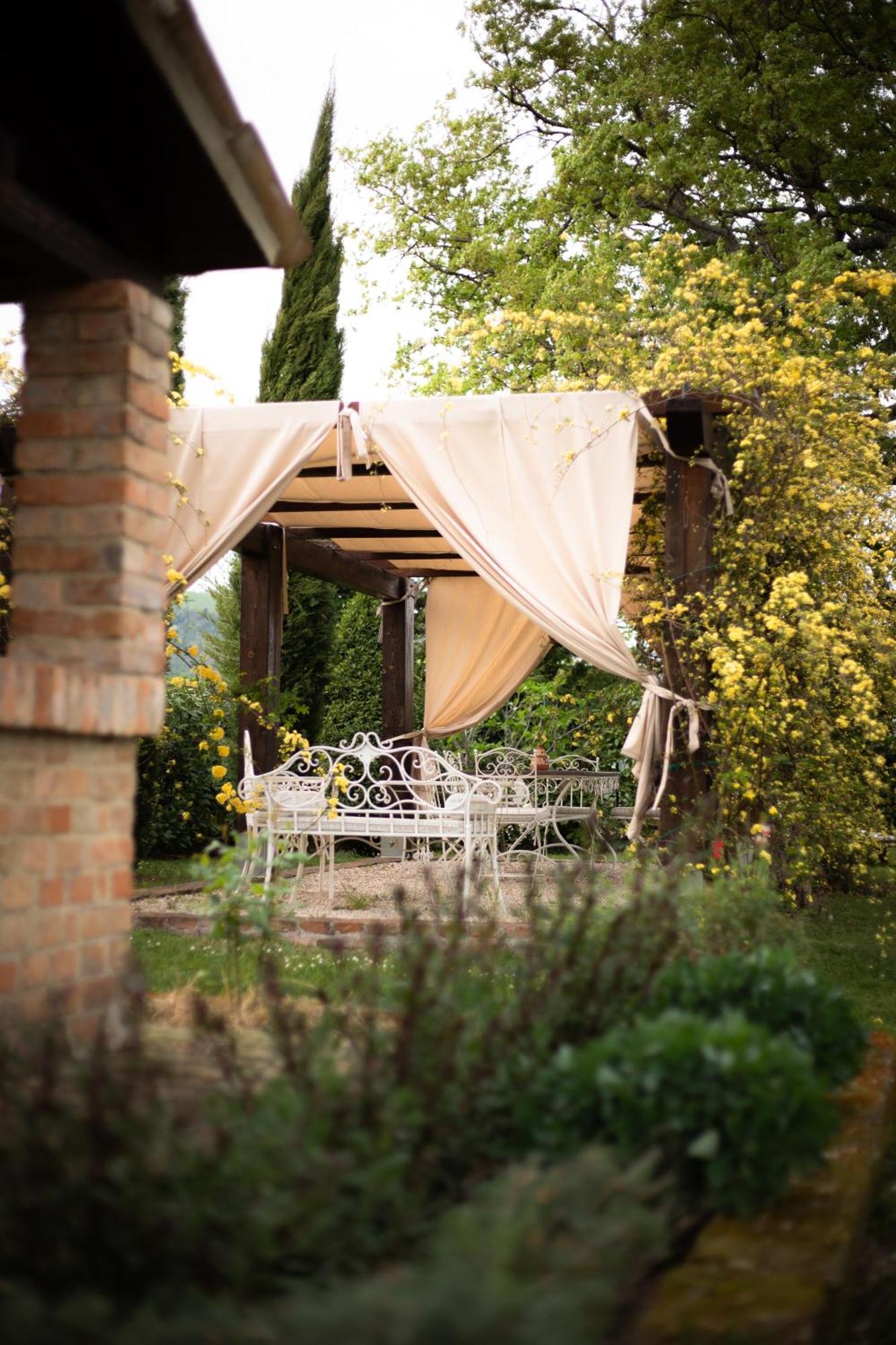 Ca' Le Cerque, Villa Surrounded By The Marche Nature Фоссомброне Экстерьер фото