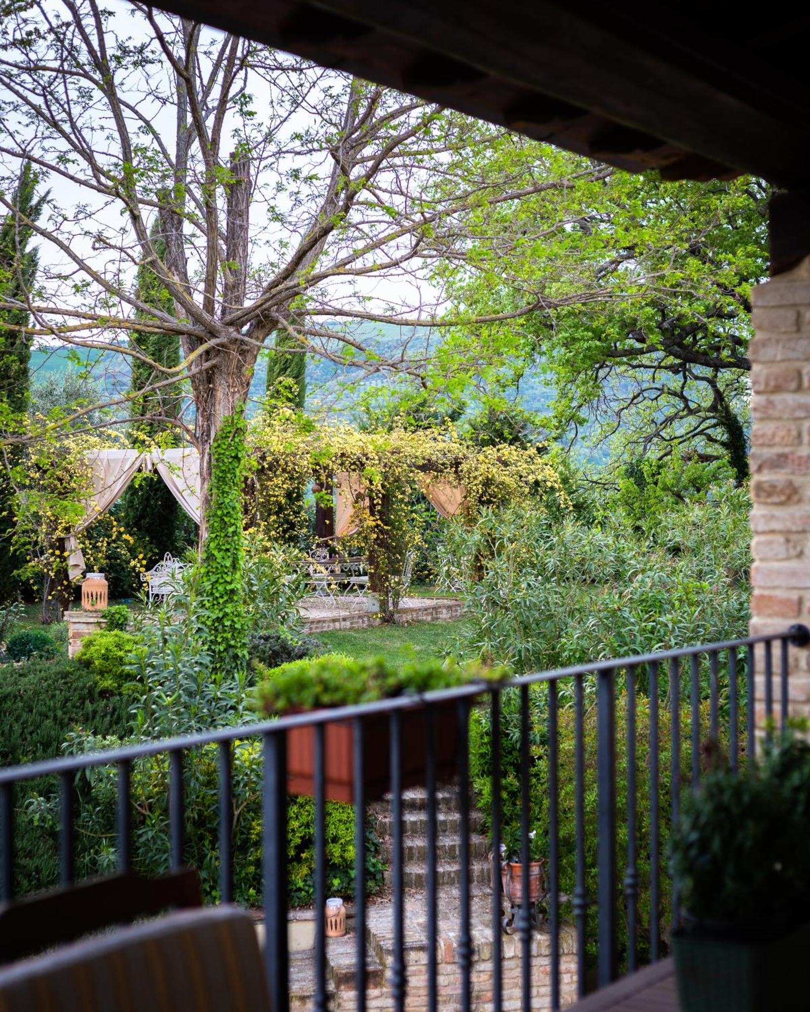 Ca' Le Cerque, Villa Surrounded By The Marche Nature Фоссомброне Экстерьер фото